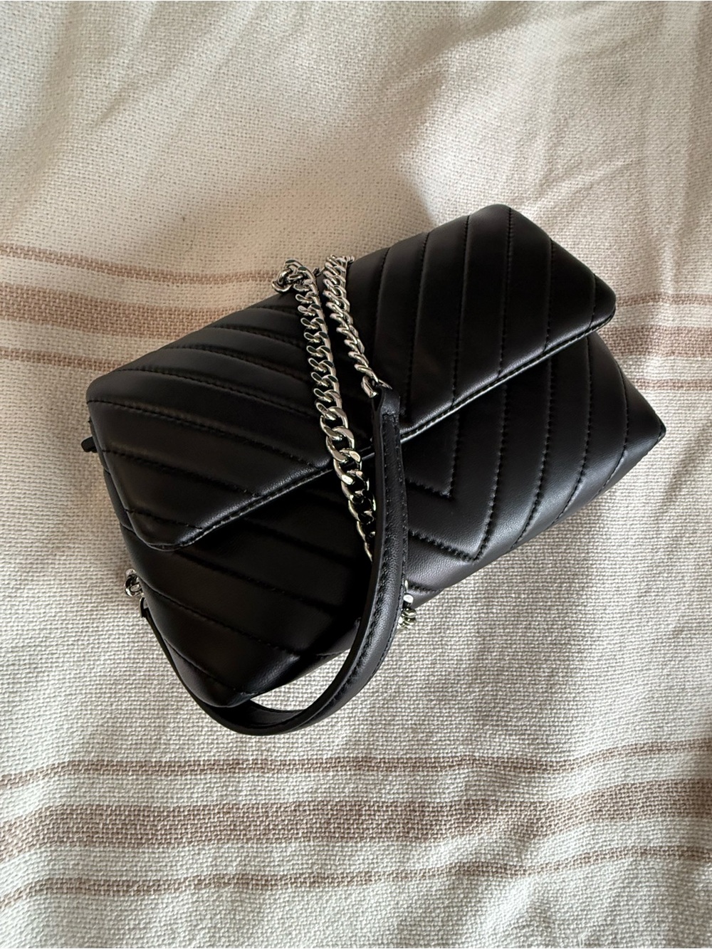 Quince Quilted Chevron Black genuine leather Bag with Silver Chain, convertible